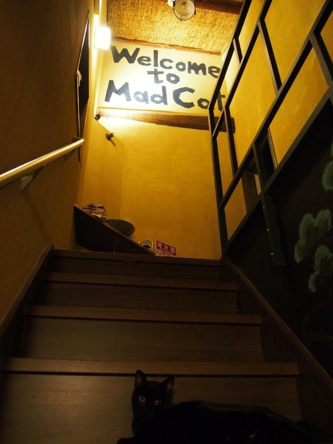 Mad Cat Hostel Osaka & Bar Экстерьер фото